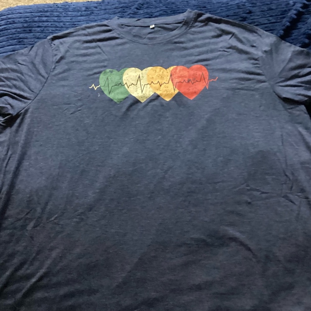 20 Blue Short Sleeve T-Shirt with Heartbeat Design